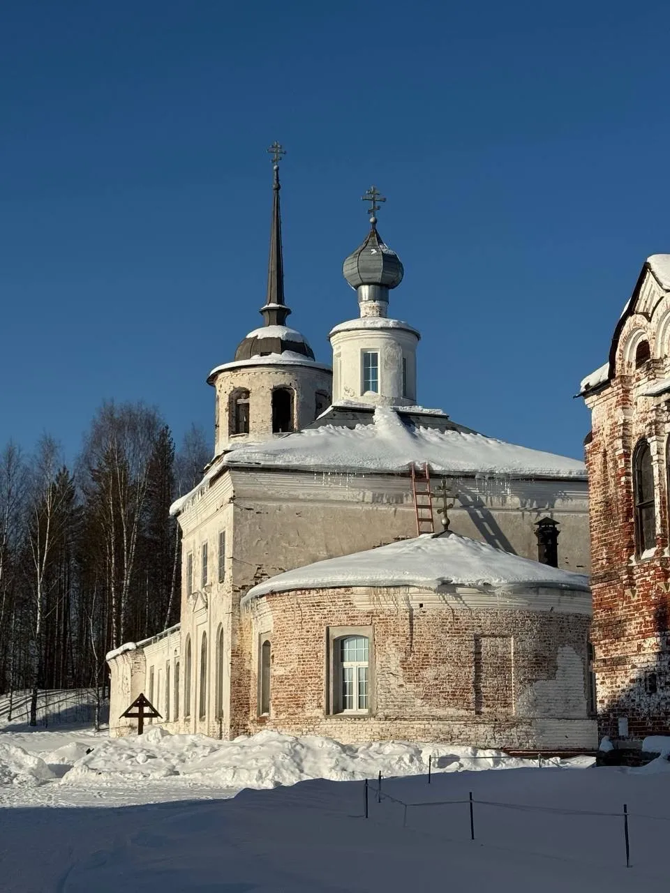 Храм святого праведного отрока Артемия в Веркольском монастыре