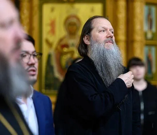 Каково главное внутреннее условие духовно плодоносного пребывания христианской души рядом с пастырем?