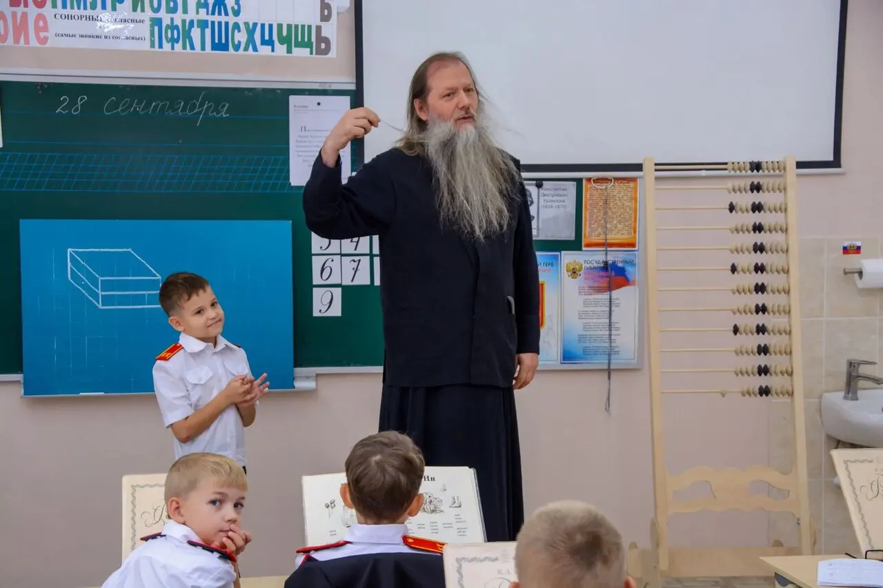 Протоиерей Артемий Владимиров в Центре «Умиление»