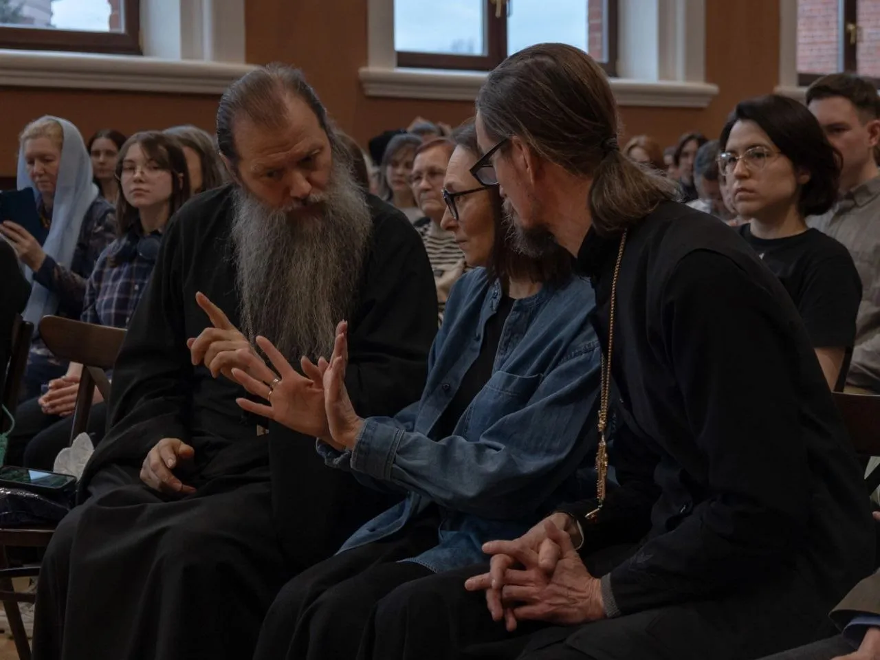 В Казанском художественном училище имени Н. И. Фешина открылась выставка «Разговор о вечном»