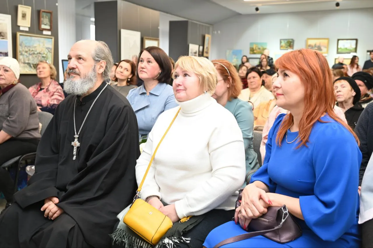 «Улыбка раскрывает все калитки»!