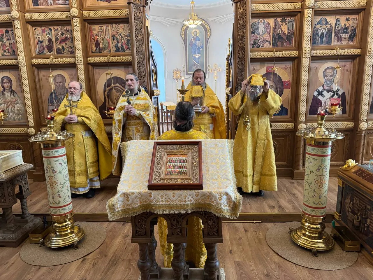 Литургия в храме Казанской Божией Матери