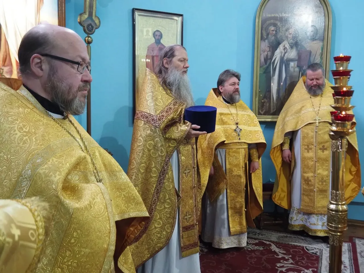 Божественная литургия в Староладожском Никольском монастыре