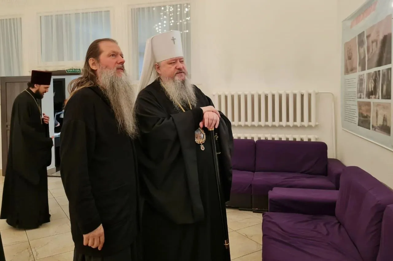 Состоялась встреча митрополита Корнилия с епископом Ноябрьским Феодосием
