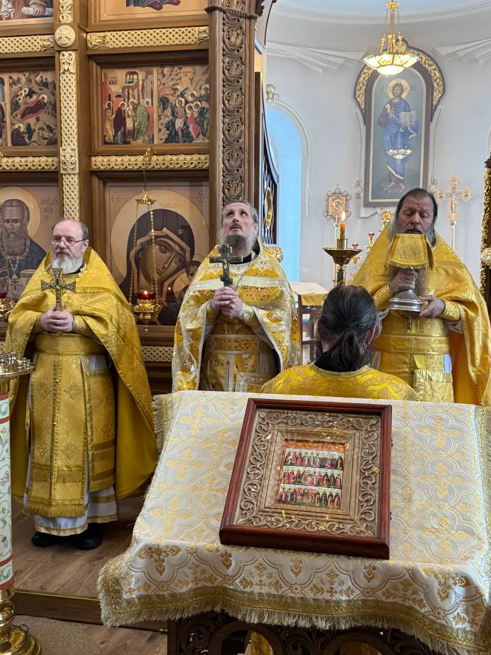 Литургия в храме Казанской Божией Матери