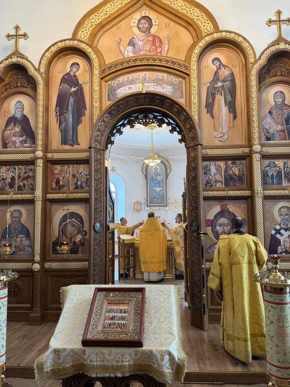 Литургия в храме Казанской Божией Матери