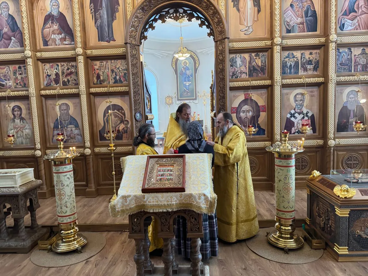 Литургия в храме Казанской Божией Матери