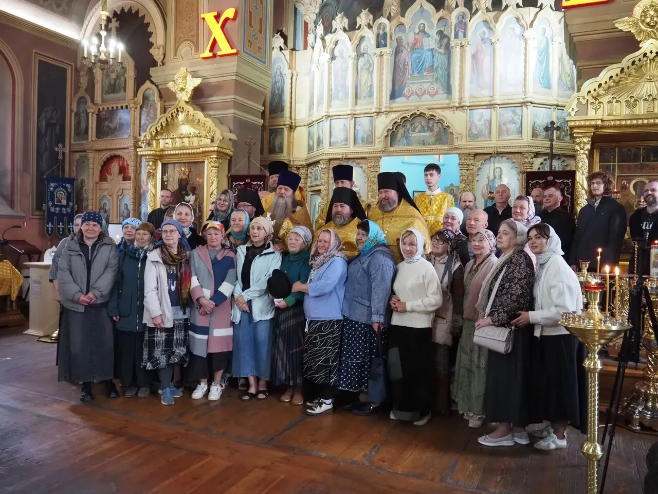 Божественная литургия в Староладожском Никольском монастыре